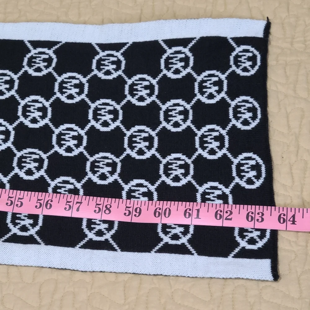 Michael Kors knit logo winter scarf - Picture 5 of 5